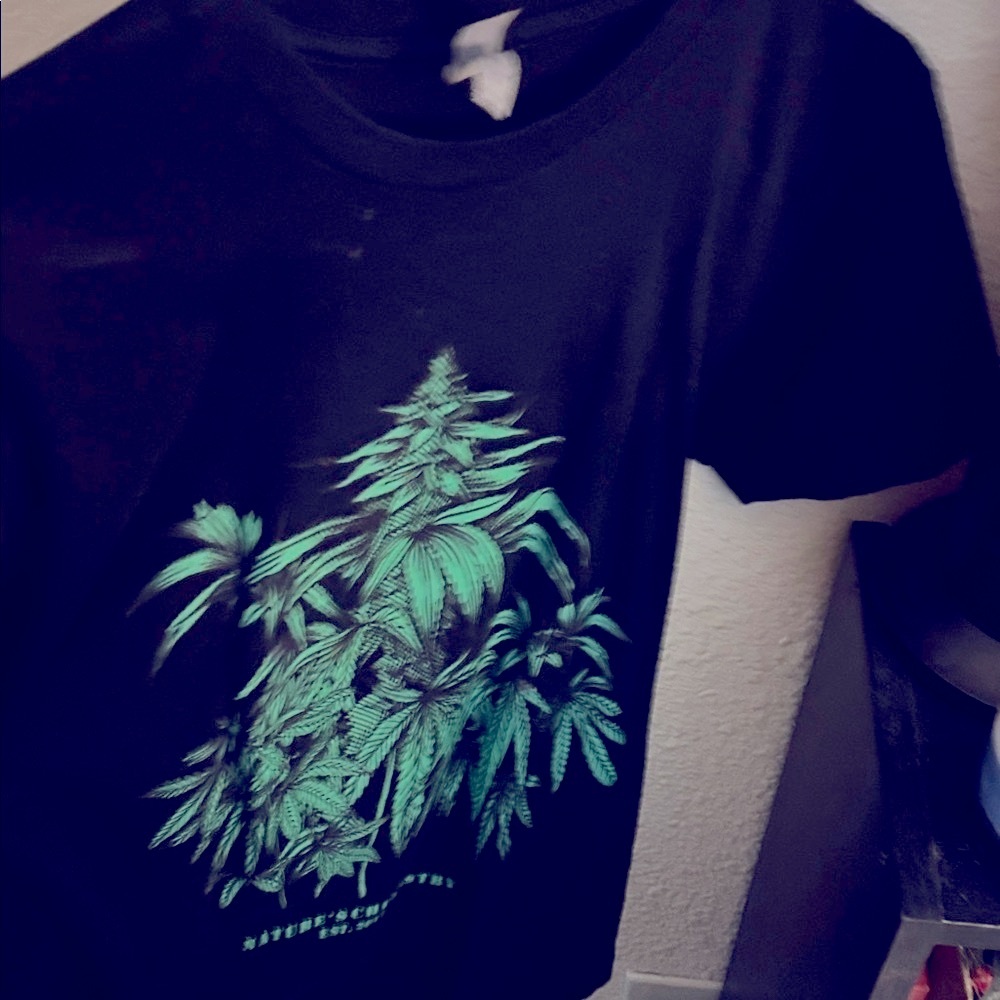 Black T-Shirt  vintage natures chemistry T-shirt  with Green Leaf Design